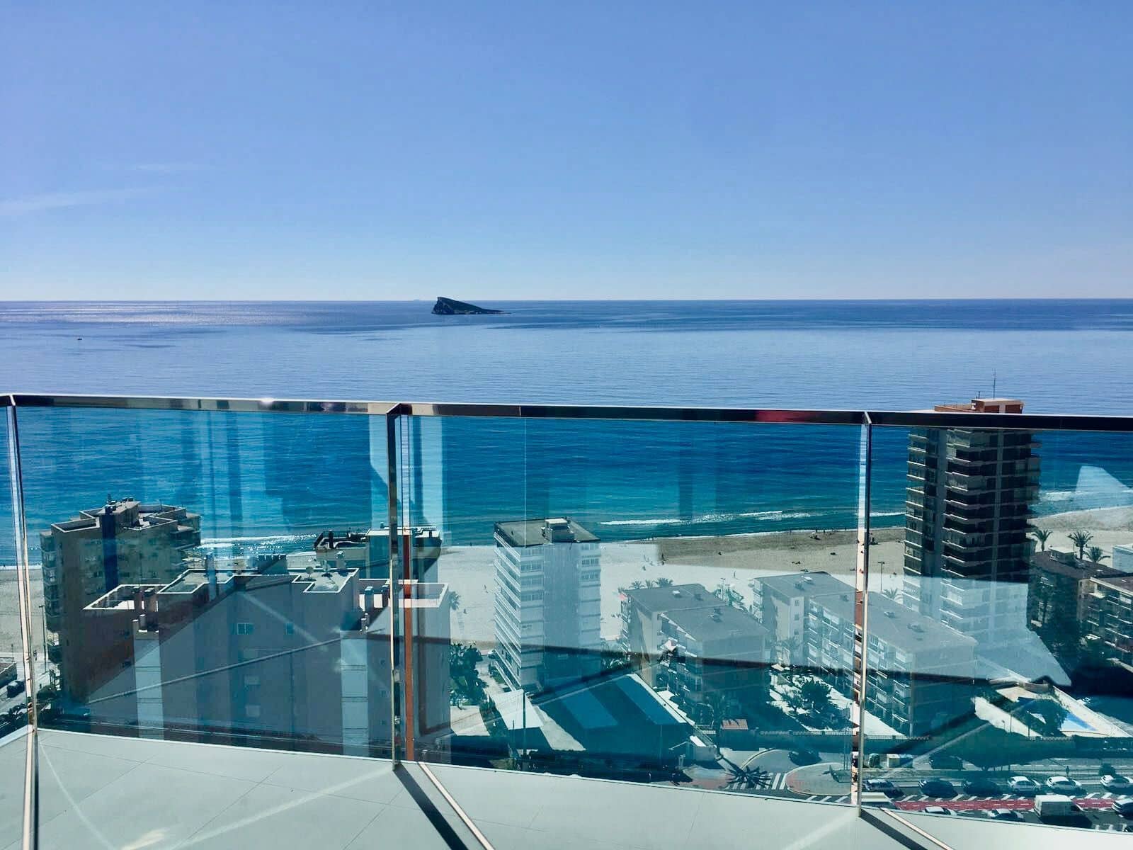 3 sypialnia Apartament do wynajęcia w Benidorm z basenem garażem - 2 500 € (Ref: 9830774)