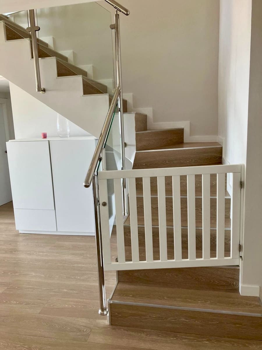 3 sypialnia Penthouse do wynajęcia w Benidorm z basenem garażem - 3 000 € (Ref: 9830775)