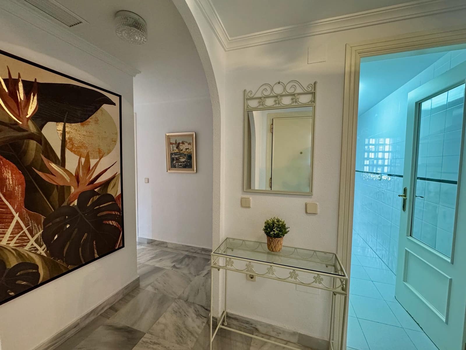 2 sypialnia Apartament do wynajęcia w Puerto Banus z basenem garażem - 1 650 € (Ref: 9871611)