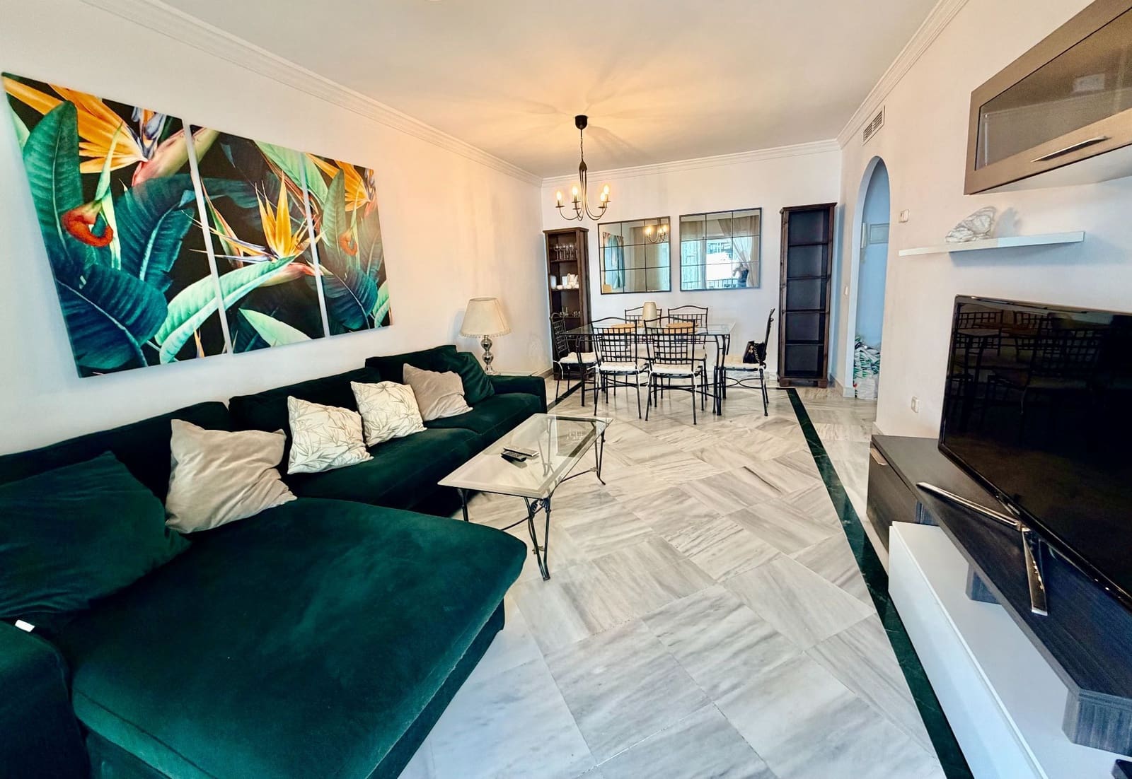2 sypialnia Apartament do wynajęcia w Puerto Banus z basenem garażem - 1 650 € (Ref: 9871611)
