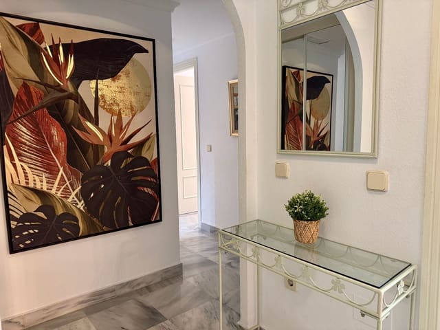 2 soverom Leilighet til leie i Puerto Banus, Marbella med svømmebasseng garasje - € 1 600 (Ref: 9871611)