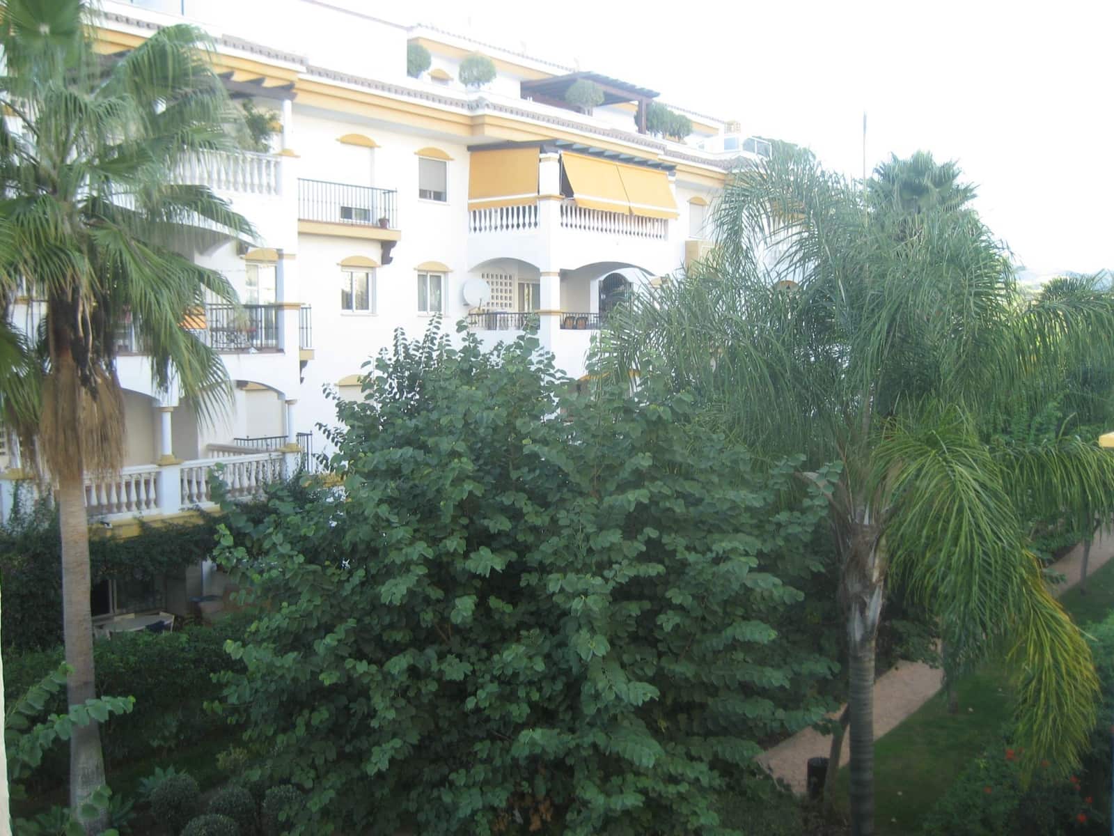 2 sypialnia Apartament do wynajęcia w Puerto Banus z basenem garażem - 1 650 € (Ref: 9871611)