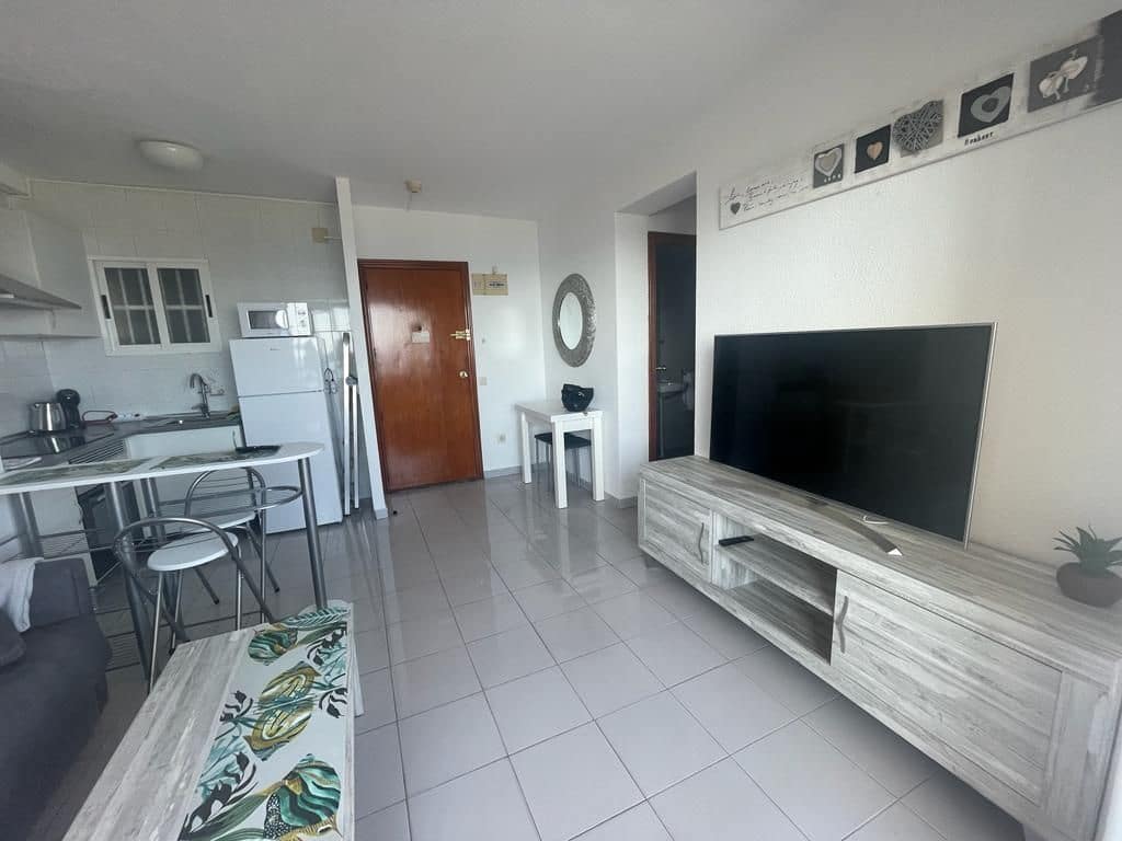 1 quarto Apartamento para arrendar em Benidorm com piscina - 1 500 € (Ref: 9947337)