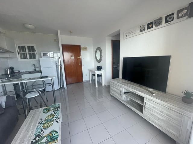 1 quarto Apartamento para arrendar em Playa Poniente, Benidorm com piscina - 1 500 € (Ref: 9947337)
