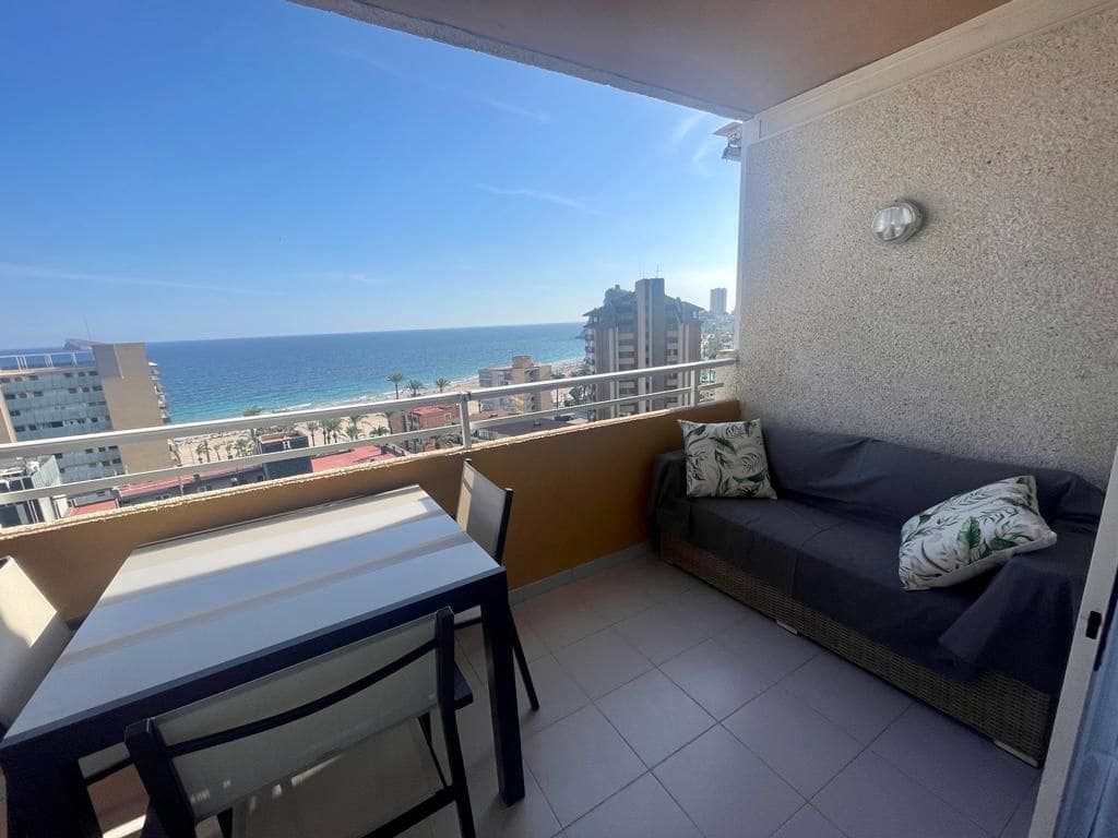 1 quarto Apartamento para arrendar em Benidorm com piscina - 1 500 € (Ref: 9947337)