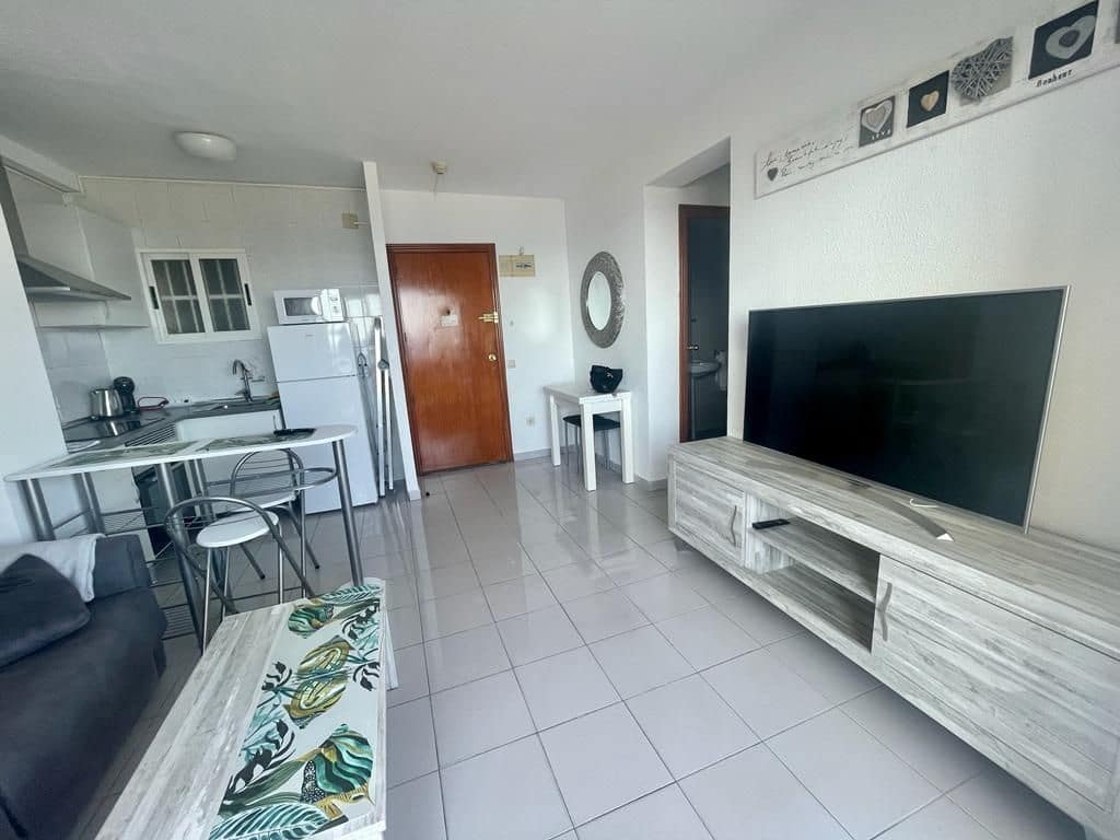 1 quarto Apartamento para arrendar em Benidorm com piscina - 1 500 € (Ref: 9947337)