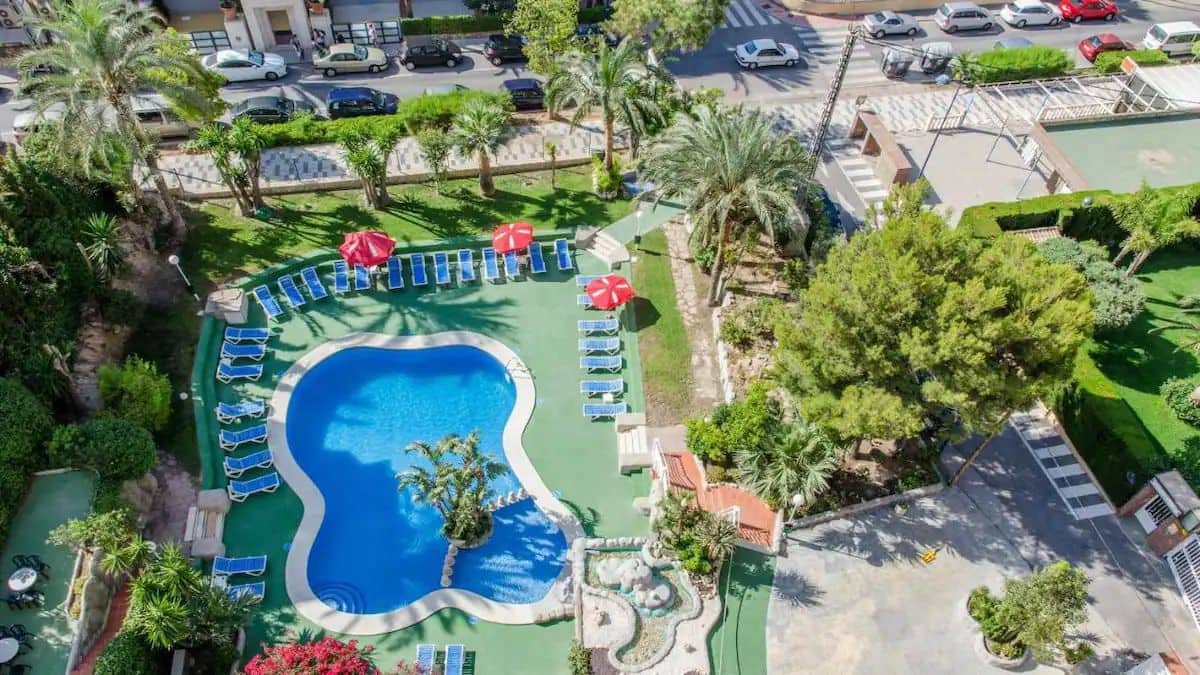 1 quarto Apartamento para arrendar em Benidorm com piscina - 1 500 € (Ref: 9947337)
