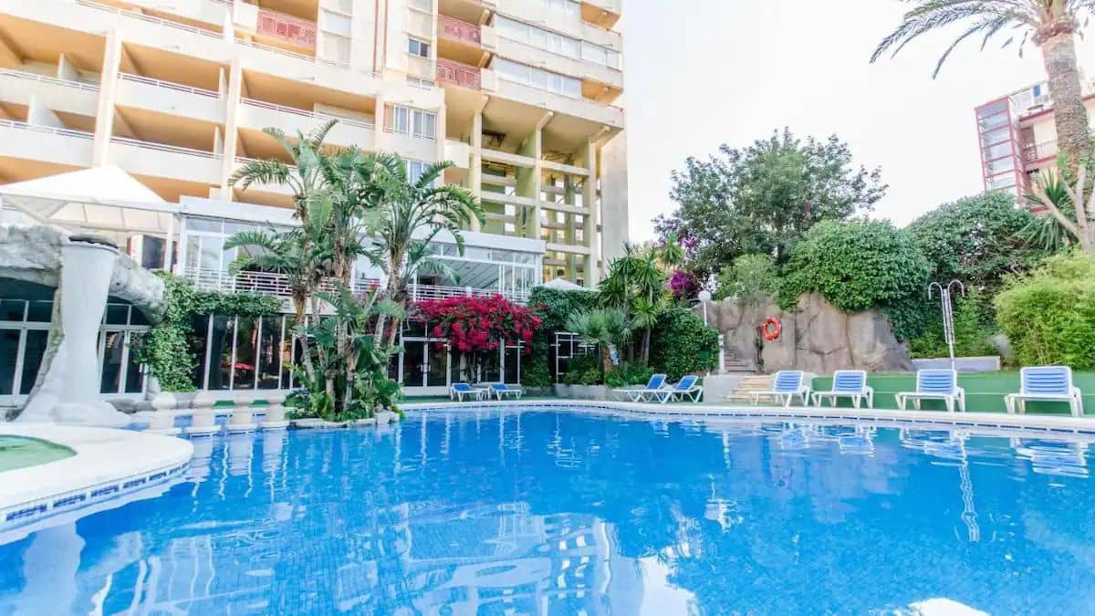 1 quarto Apartamento para arrendar em Benidorm com piscina - 1 500 € (Ref: 9947337)