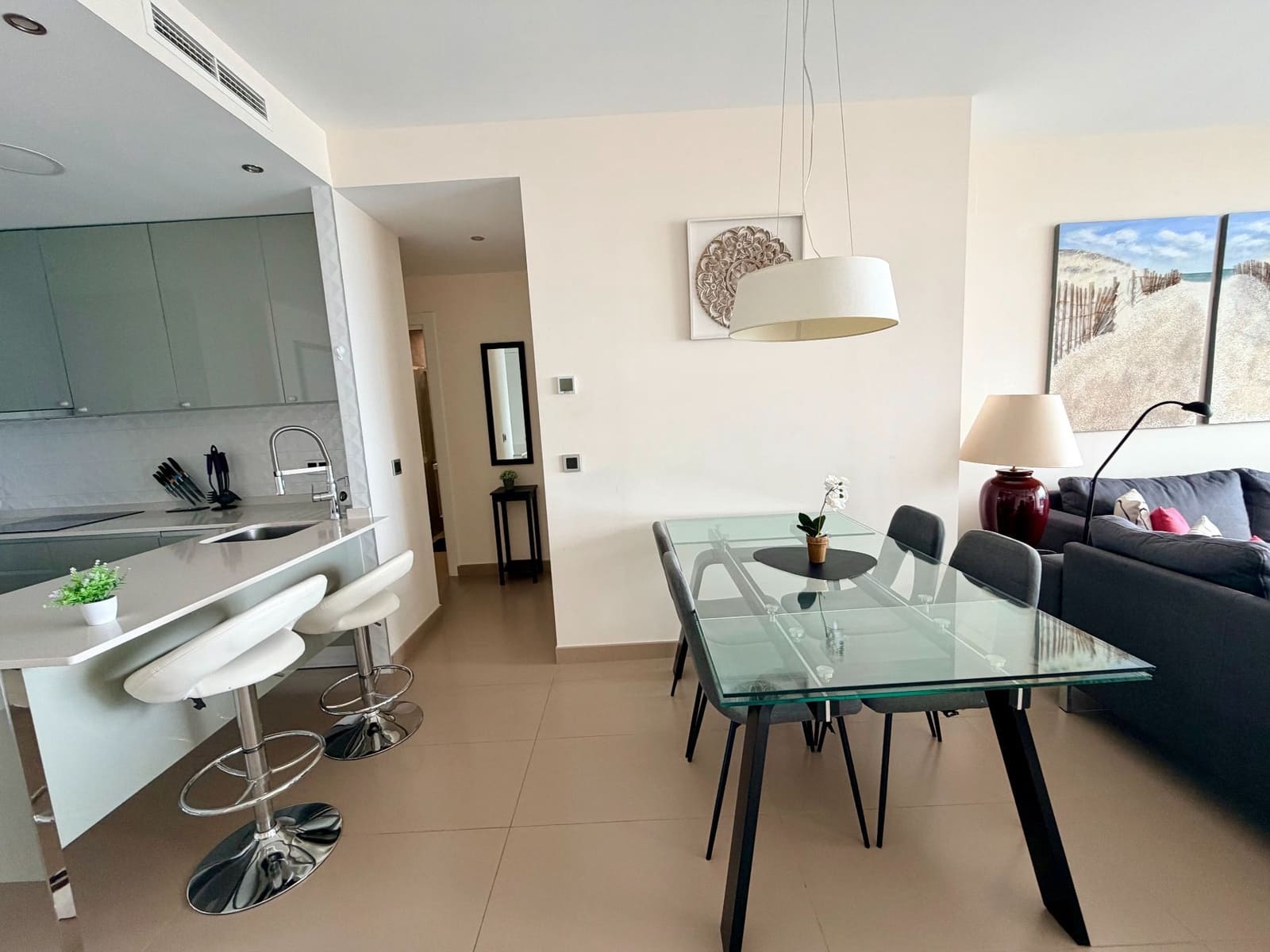 2 makuuhuone Huoneisto myytävänä paikassa Benidorm mukana uima-altaan 
autotalli - 570 000 € (Ref: 9962143)