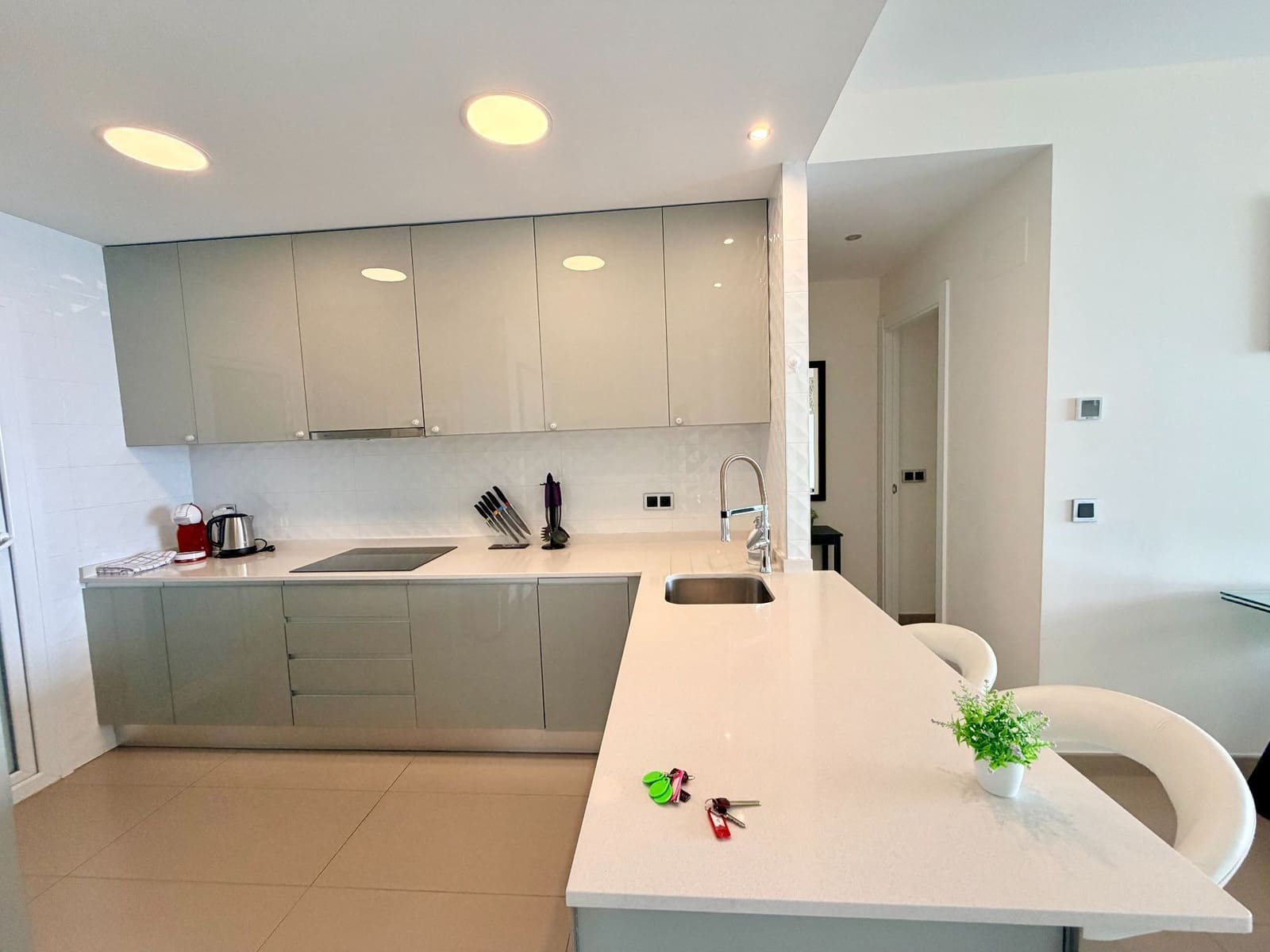 2 makuuhuone Huoneisto myytävänä paikassa Benidorm mukana uima-altaan 
autotalli - 570 000 € (Ref: 9962143)