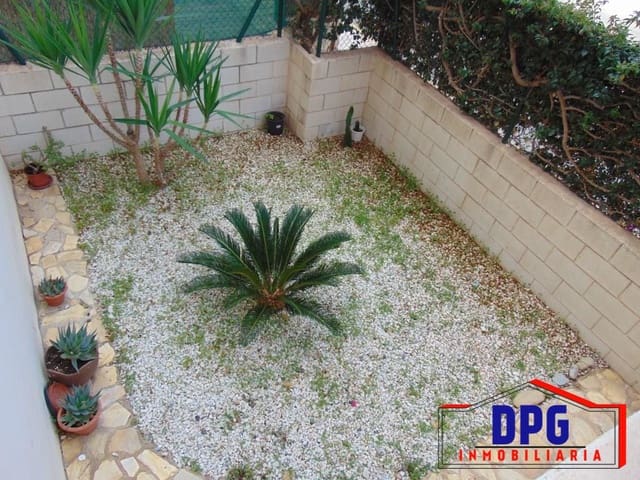 Apartamento de 2 habitaciones en Cala Marqués, Vera en alquiler con garaje - 600 € (Ref: 8601303)