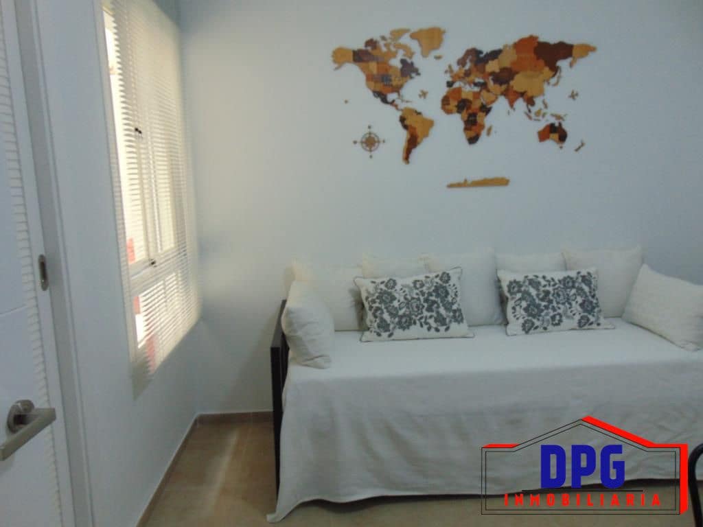 2 slaapkamer Appartement te huur in Garrucha met garage - € 500 (Ref: 9166350)