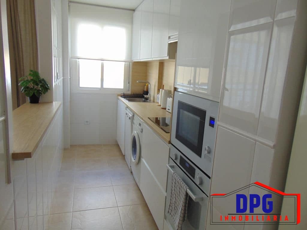 2 slaapkamer Appartement te huur in Garrucha met garage - € 500 (Ref: 9166350)