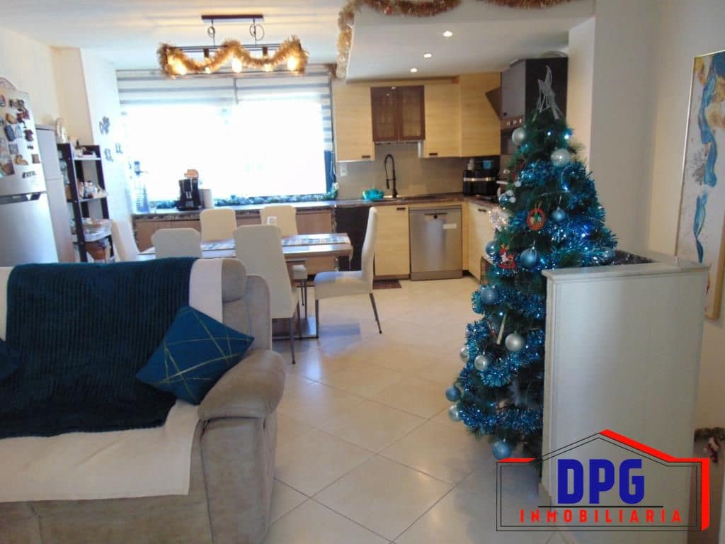 3 bedroom Flat for sale in Garrucha with garage - € 149,000 (Ref: 9491140)