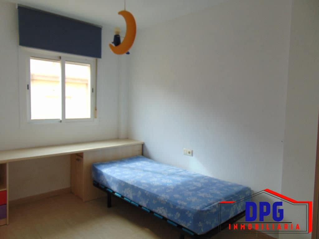 3 makuuhuone Huoneisto myytävänä paikassa Vera mukana 
autotalli - 129 000 € (Ref: 9570813)