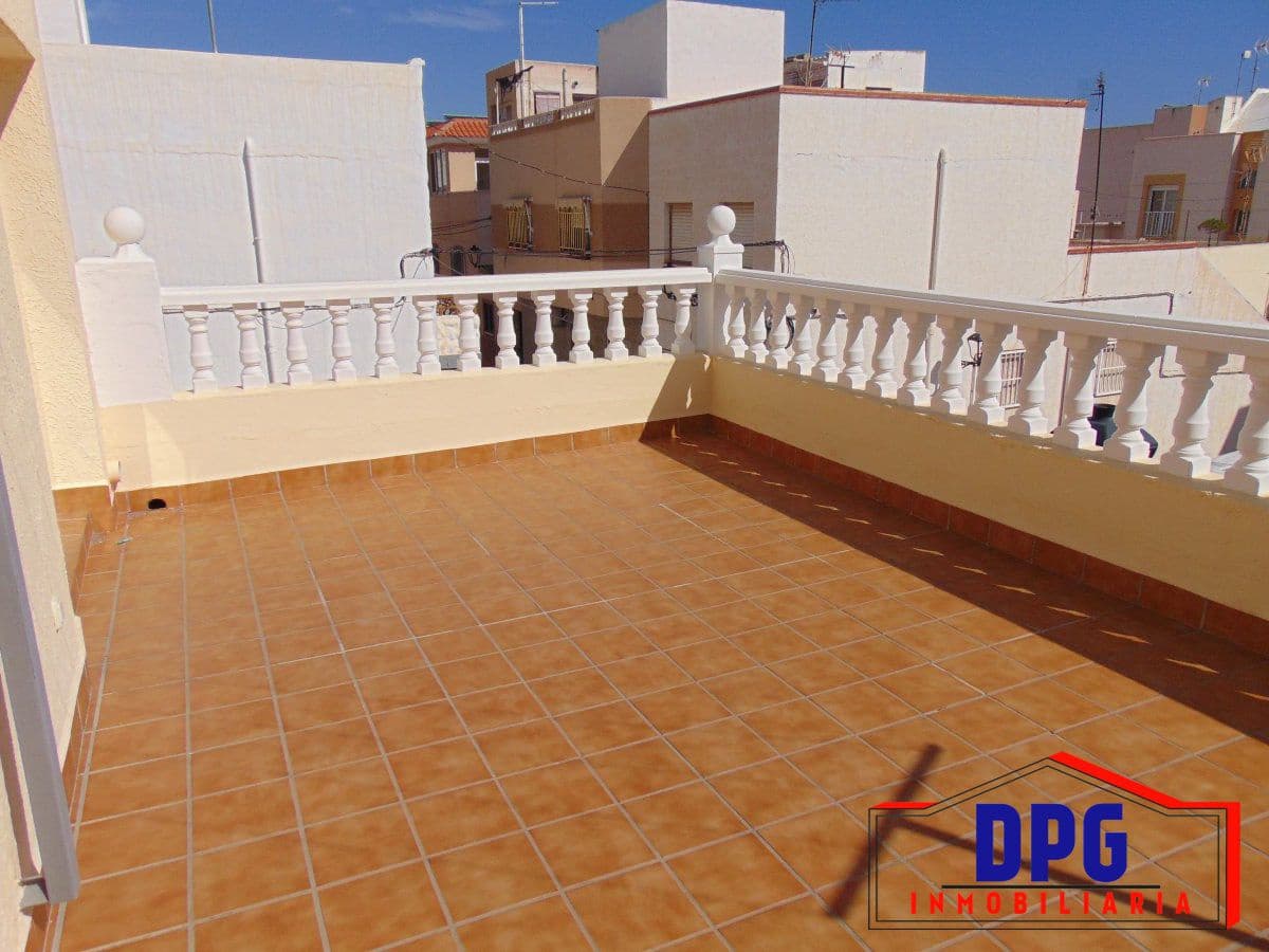 5 quarto Casa em Banda para venda em Garrucha com garagem - 285 000 € (Ref: 9984480)