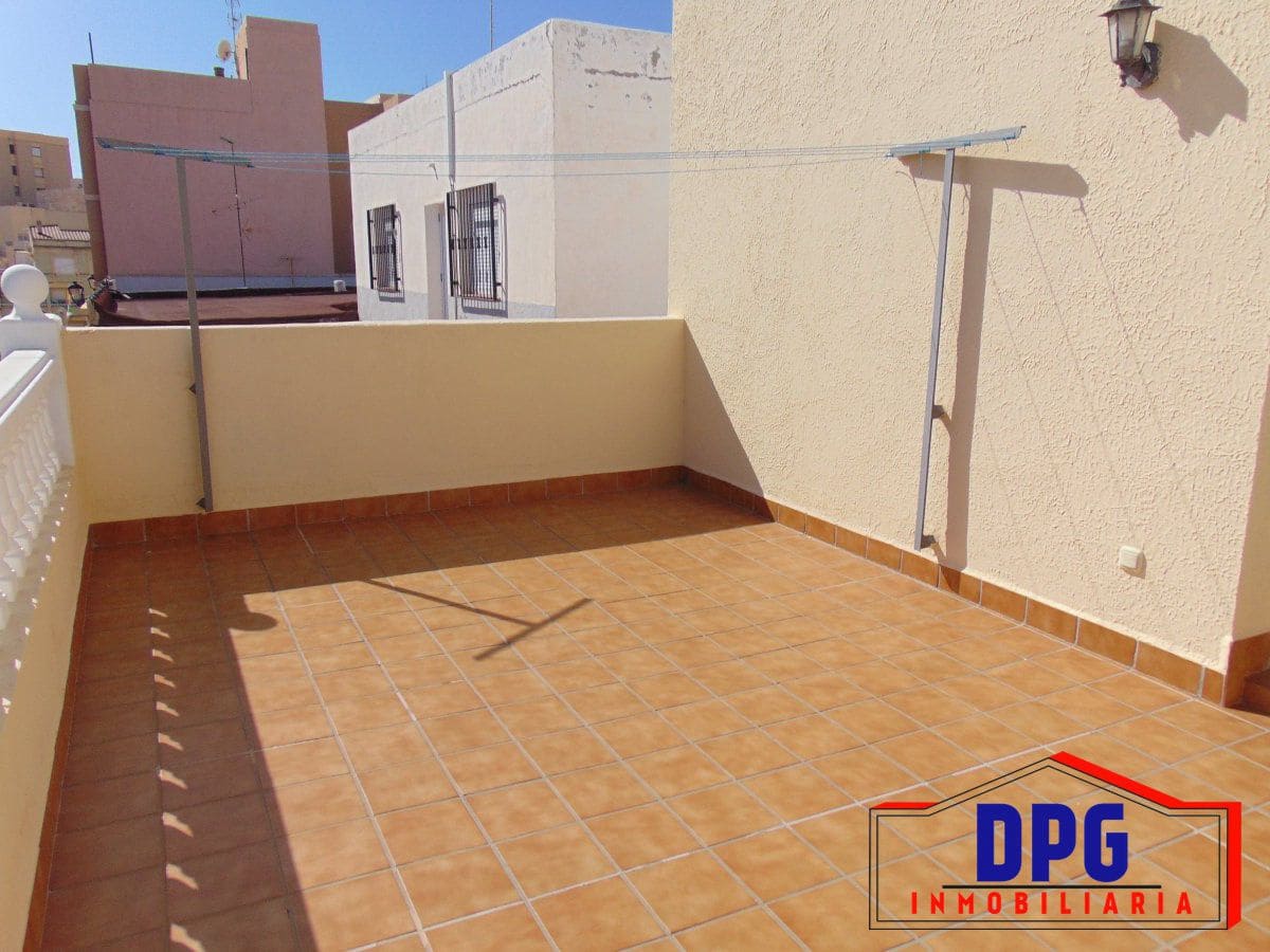 5 quarto Casa em Banda para venda em Garrucha com garagem - 285 000 € (Ref: 9984480)