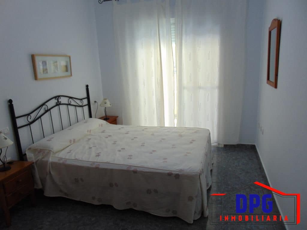 Appartement de 2 chambres à louer à Garrucha avec garage - 375 € (Ref: 9996699)