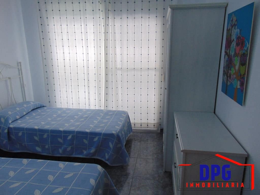 Appartement de 2 chambres à louer à Garrucha avec garage - 375 € (Ref: 9996699)
