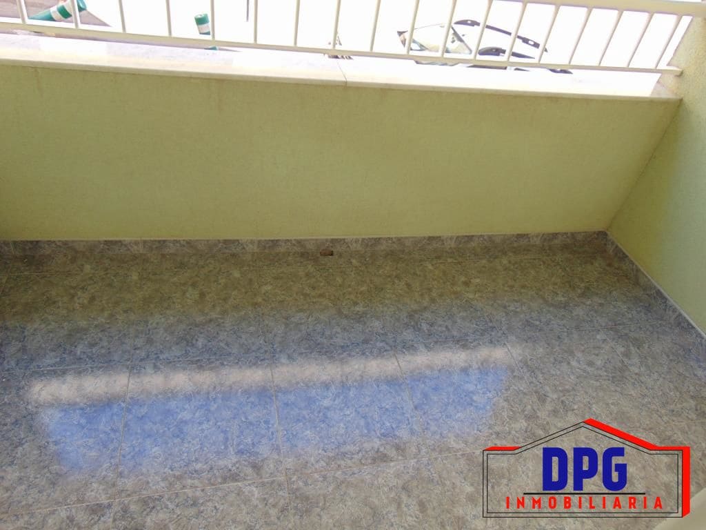 Appartement de 2 chambres à louer à Garrucha avec garage - 375 € (Ref: 9996699)
