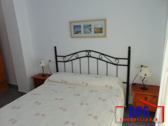 Appartement de 2 chambres à louer à Garrucha avec garage - 375 € (Ref: 9996699)