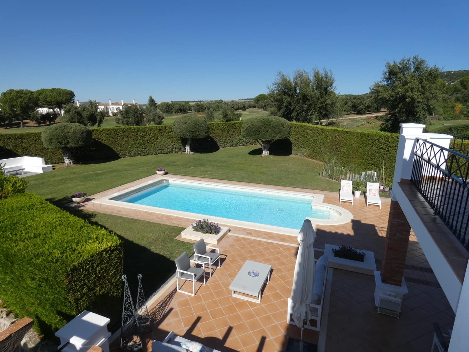 6 bedroom Villa for sale in Arcos de la Frontera with pool garage €