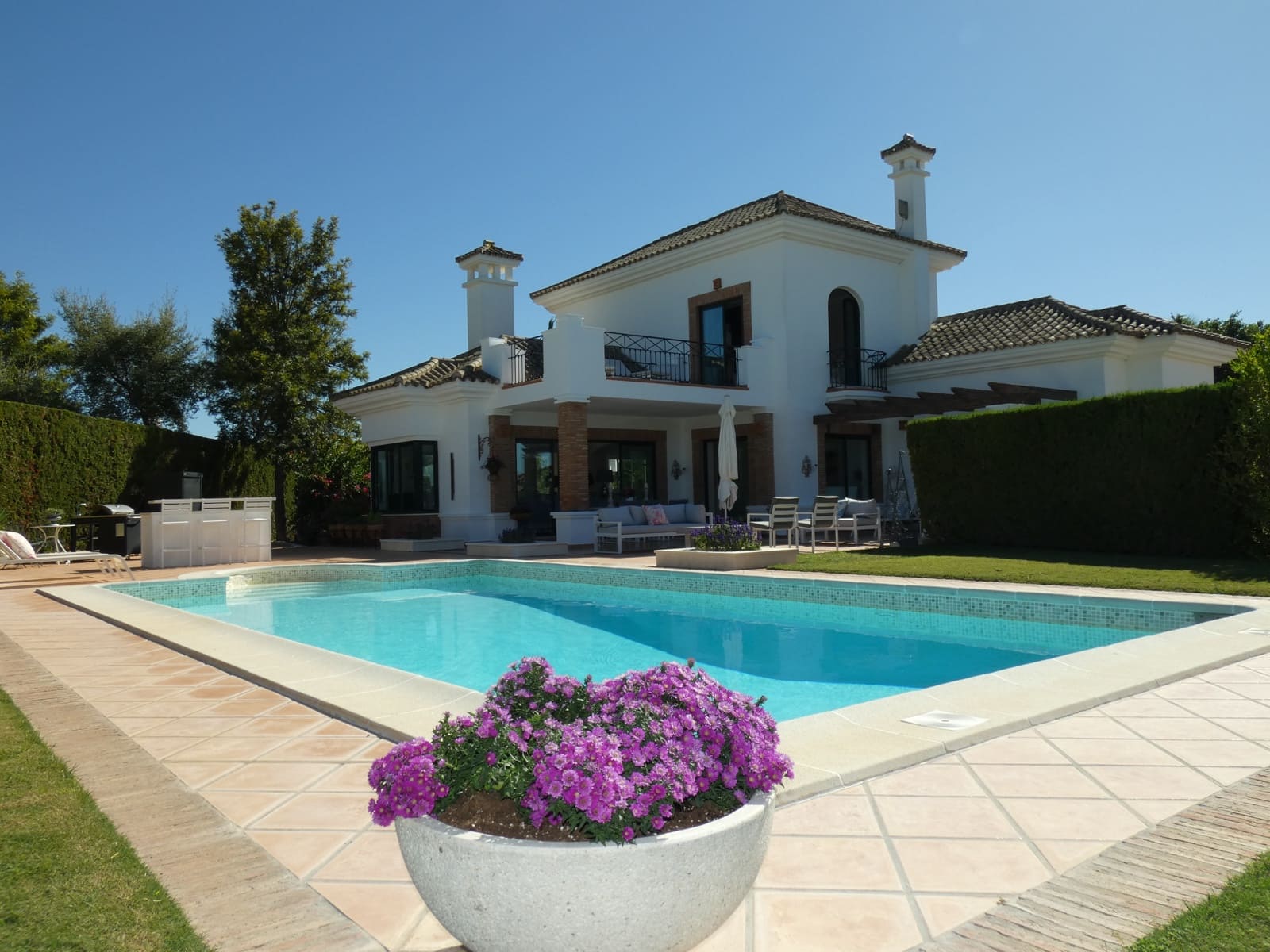 6 bedroom Villa for sale in Arcos de la Frontera with pool garage €