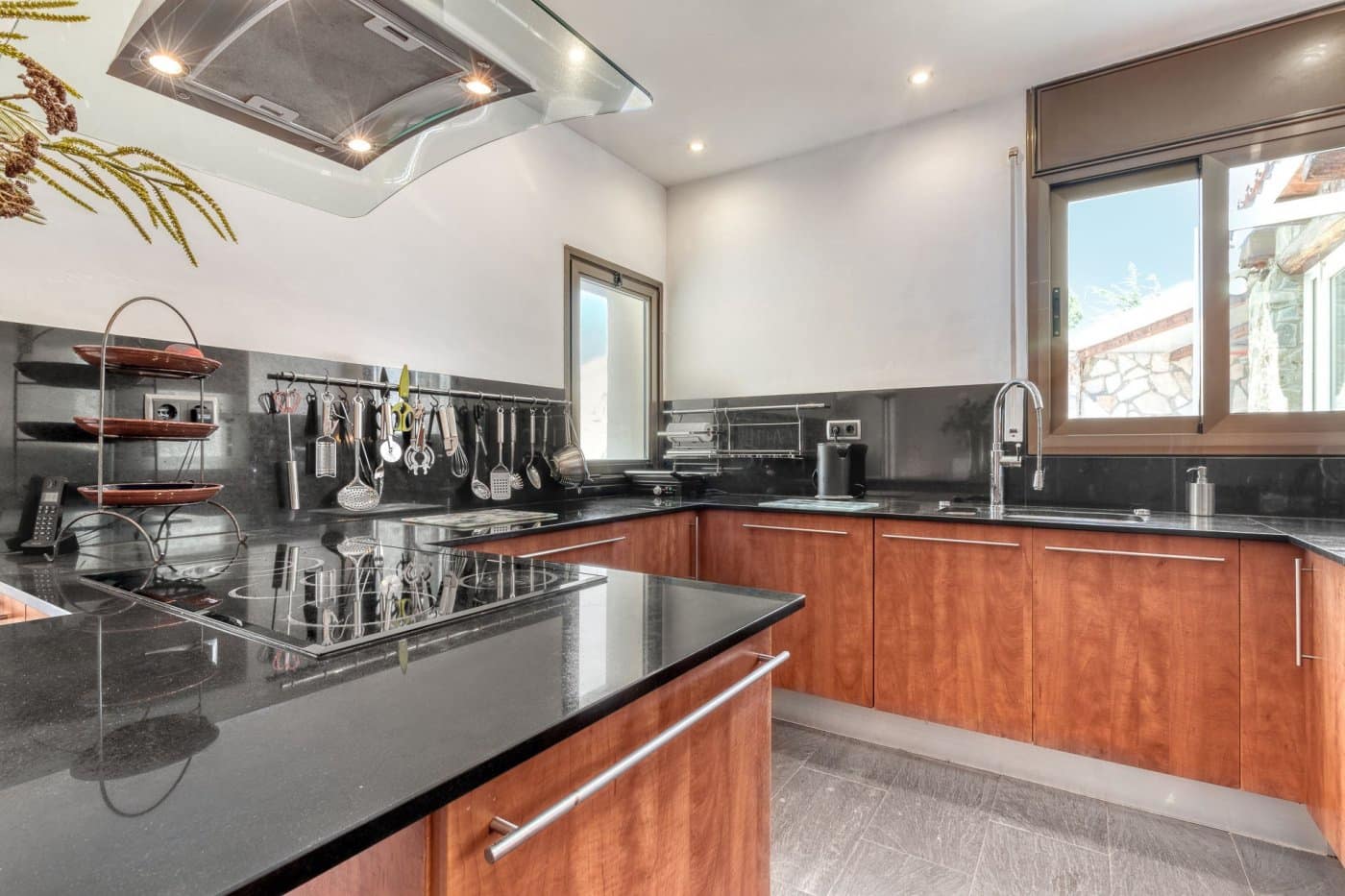 4 soveværelse Villa til salg i El Mas Fumats med swimmingpool - € 699.000 (Ref: 9759433)