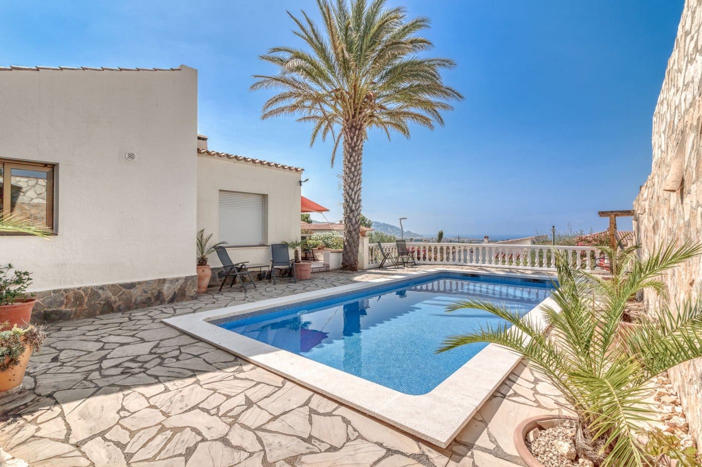 4 soveværelse Villa til salg i El Mas Fumats med swimmingpool - € 699.000 (Ref: 9759433)