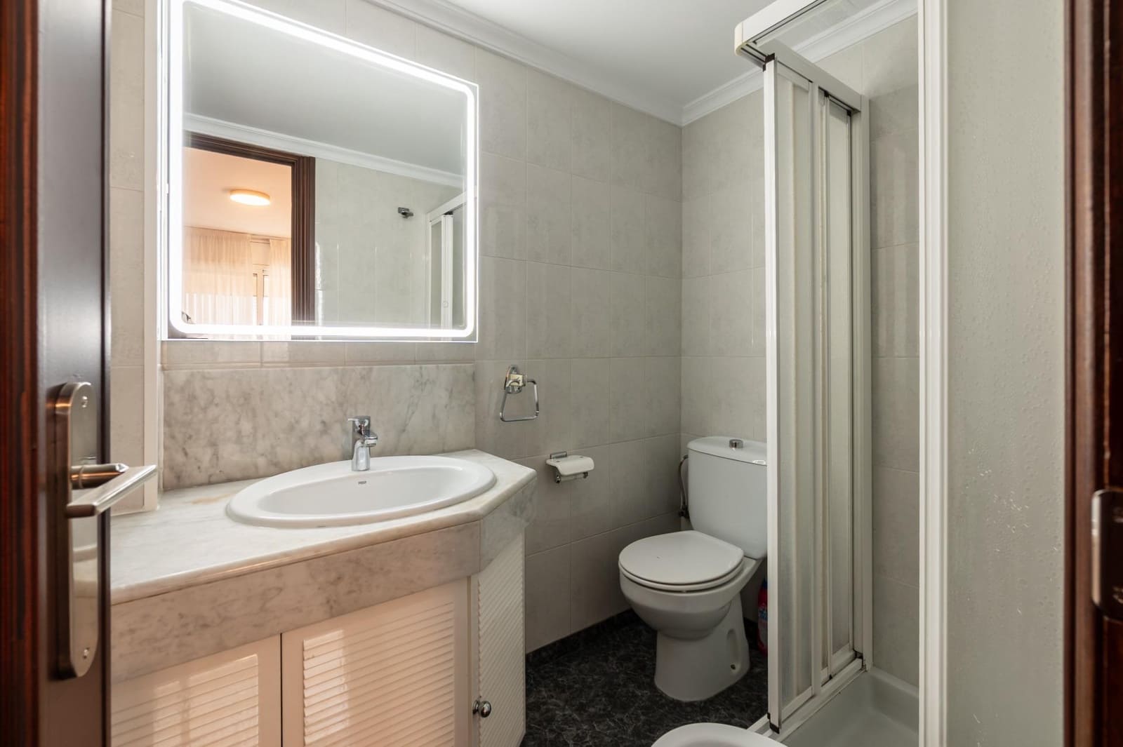 4 bedroom Flat for sale in Figueres with garage - € 225,000 (Ref: 9759434)