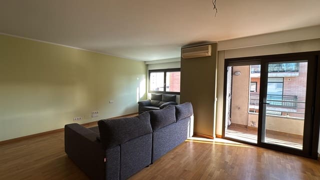 4 soveværelse Penthouse til salg i Figueres - € 295.000 (Ref: 9759437)