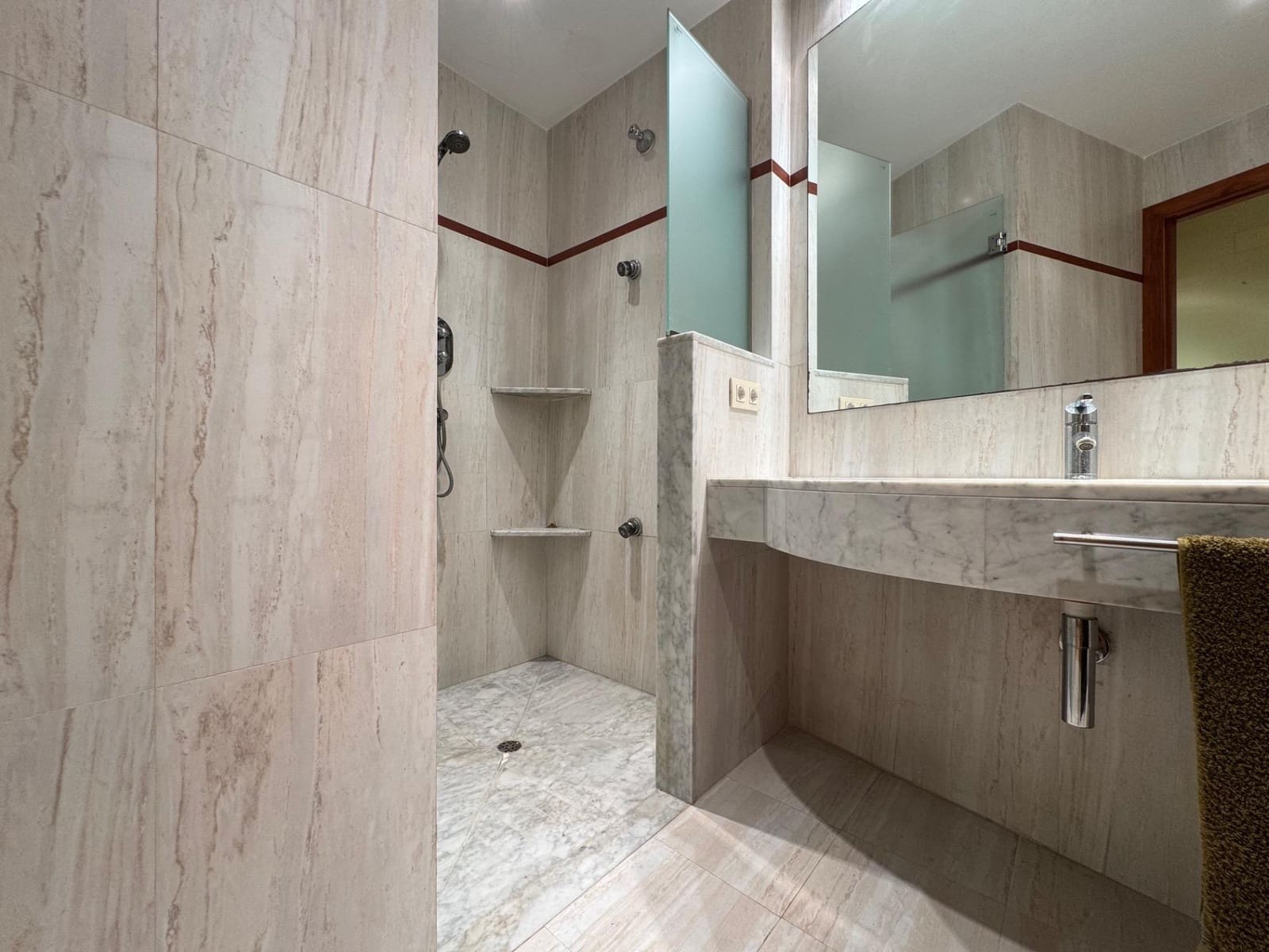 4 soveværelse Penthouse til salg i Figueres - € 295.000 (Ref: 9759437)