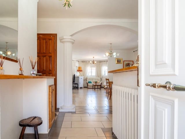 4 soverom Villa til salgs i L'Escala med svømmebasseng garasje - € 559 000 (Ref: 9759438)