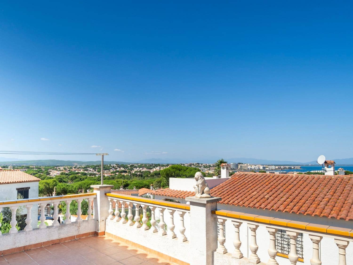 4 soverom Villa til salgs i L'Escala med svømmebasseng garasje - € 559 000 (Ref: 9759438)