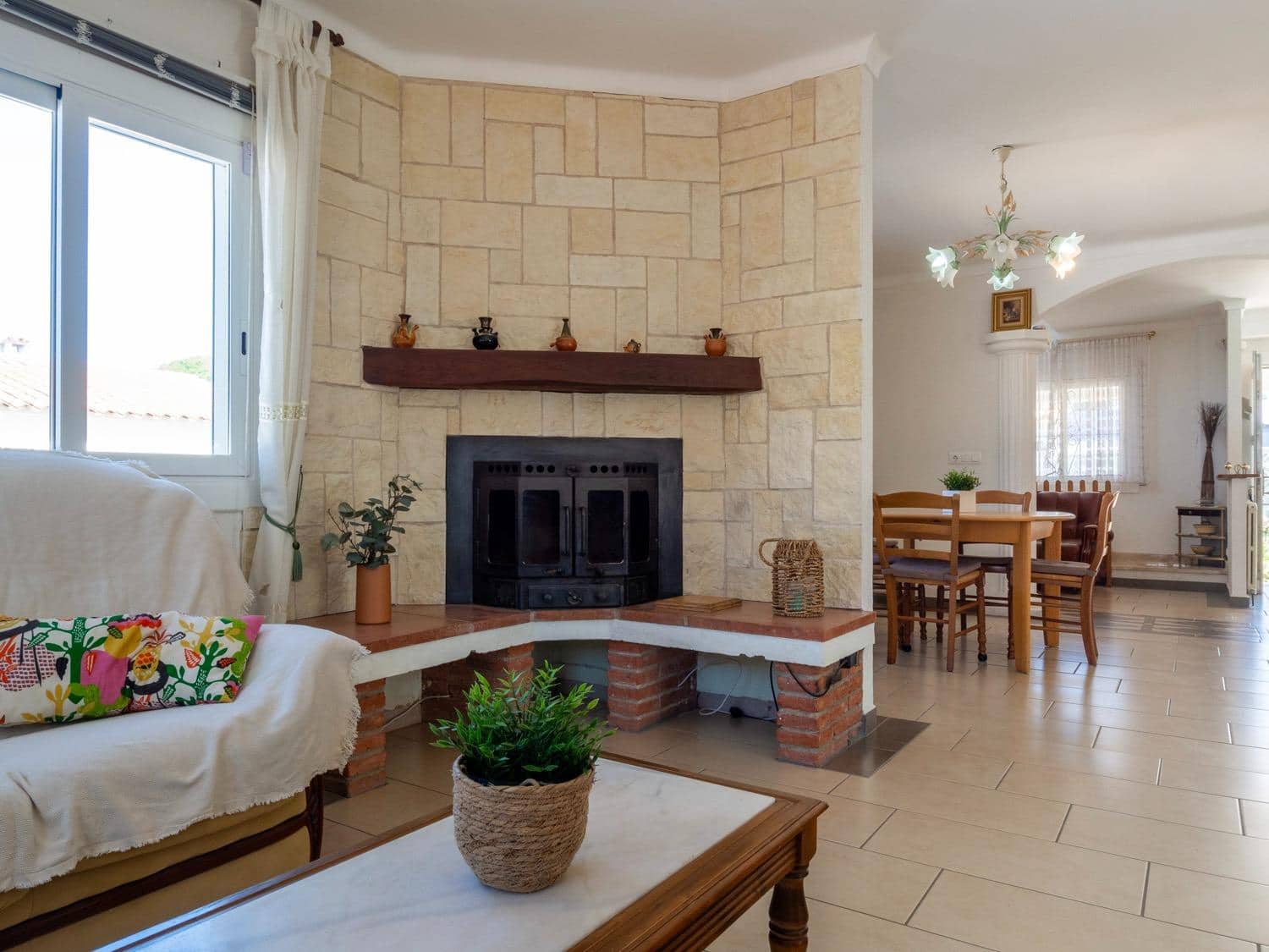 4 soverom Villa til salgs i L'Escala med svømmebasseng garasje - € 559 000 (Ref: 9759438)