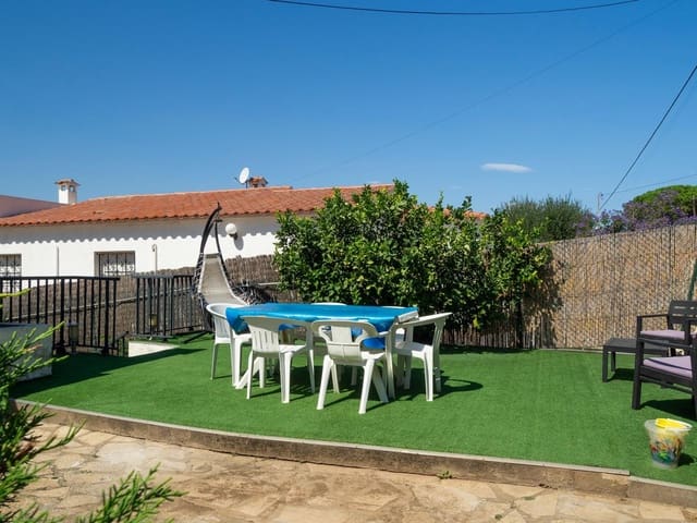 4 soverom Villa til salgs i L'Escala med svømmebasseng garasje - € 559 000 (Ref: 9759438)