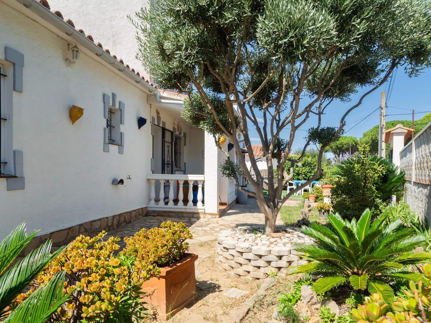 4 soverom Villa til salgs i L'Escala med svømmebasseng garasje - € 559 000 (Ref: 9759438)