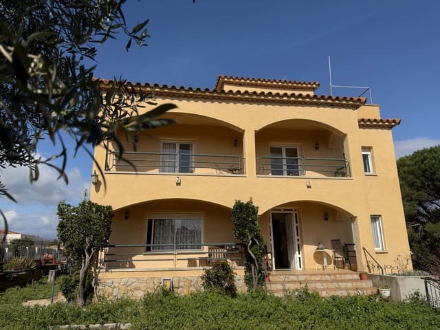 7 makuuhuone Huvila myytävänä paikassa Garriguella - 425 000 € (Ref: 9759439)