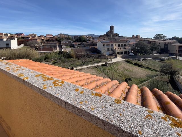 7 makuuhuone Huvila myytävänä paikassa Garriguella - 425 000 € (Ref: 9759439)