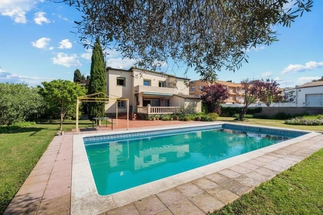 5 soverom Villa til salgs i Sant Pere Pescador med svømmebasseng garasje - € 549 000 (Ref: 9759441)