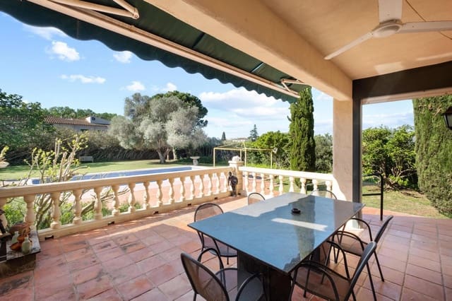 5 soverom Villa til salgs i Sant Pere Pescador med svømmebasseng garasje - € 549 000 (Ref: 9759441)