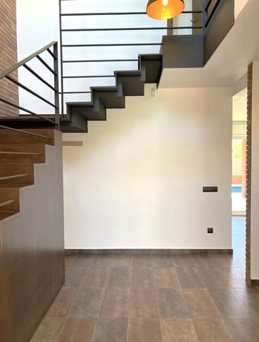 4 Zimmer Villa zu verkaufen in Sant Pere Pescador mit Pool Garage - 495.000 € (Ref: 9759442)