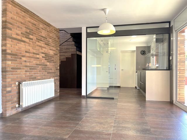 4 Zimmer Villa zu verkaufen in Sant Pere Pescador mit Pool Garage - 495.000 € (Ref: 9759442)