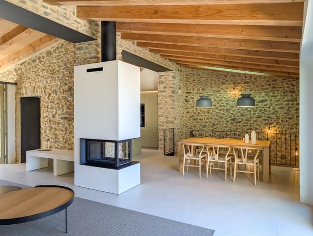 3 bedroom Villa for sale in Palau-saverdera - € 894,880 (Ref: 9759444)