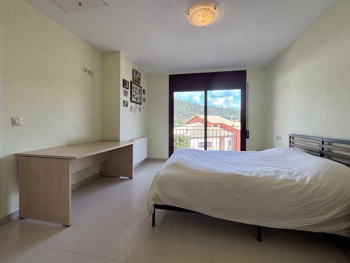 5 soverom Villa til salgs i Sant Llorenc de la Muga med svømmebasseng garasje - € 450 000 (Ref: 9759448)