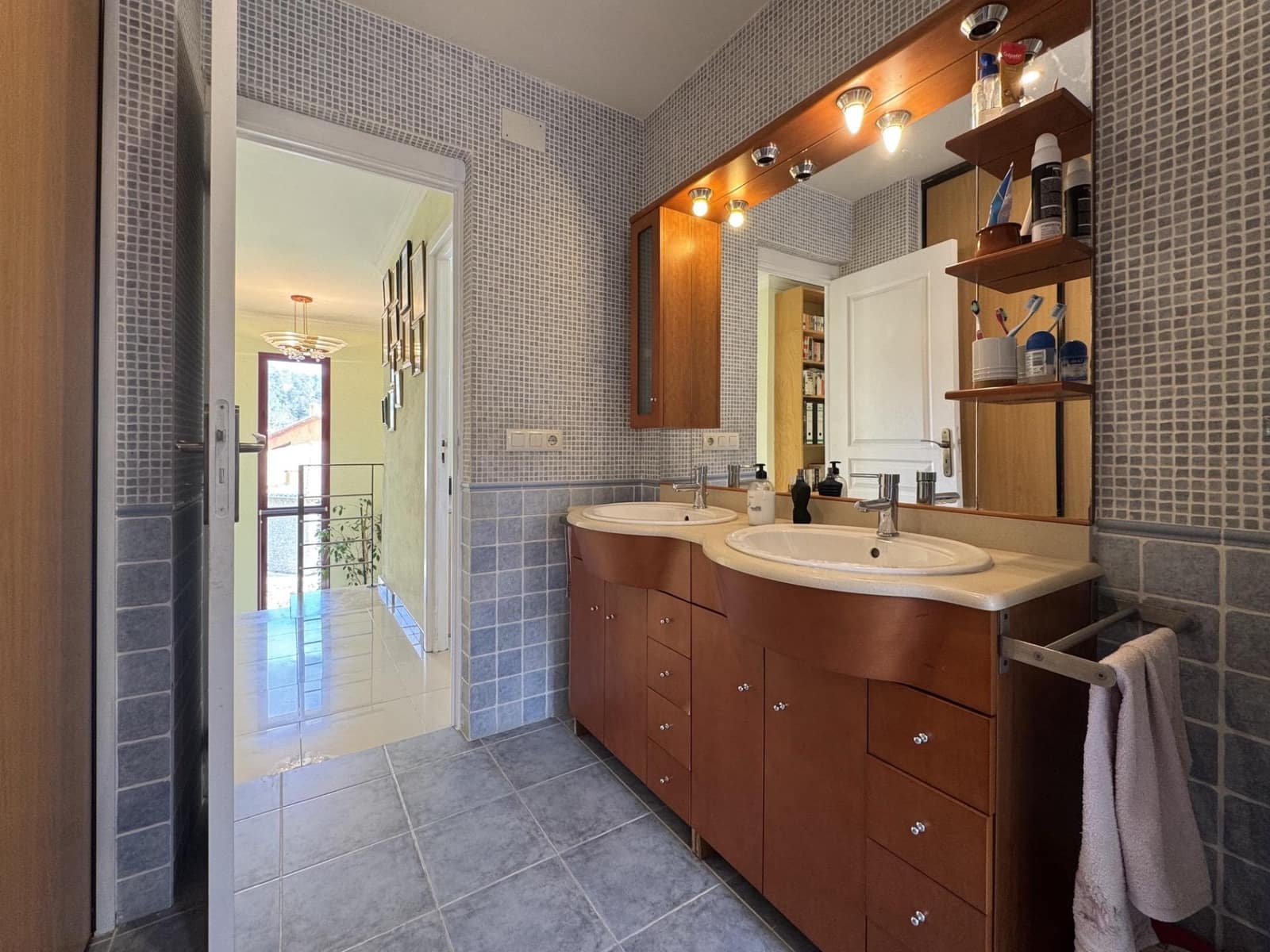 5 soverom Villa til salgs i Sant Llorenc de la Muga med svømmebasseng garasje - € 450 000 (Ref: 9759448)