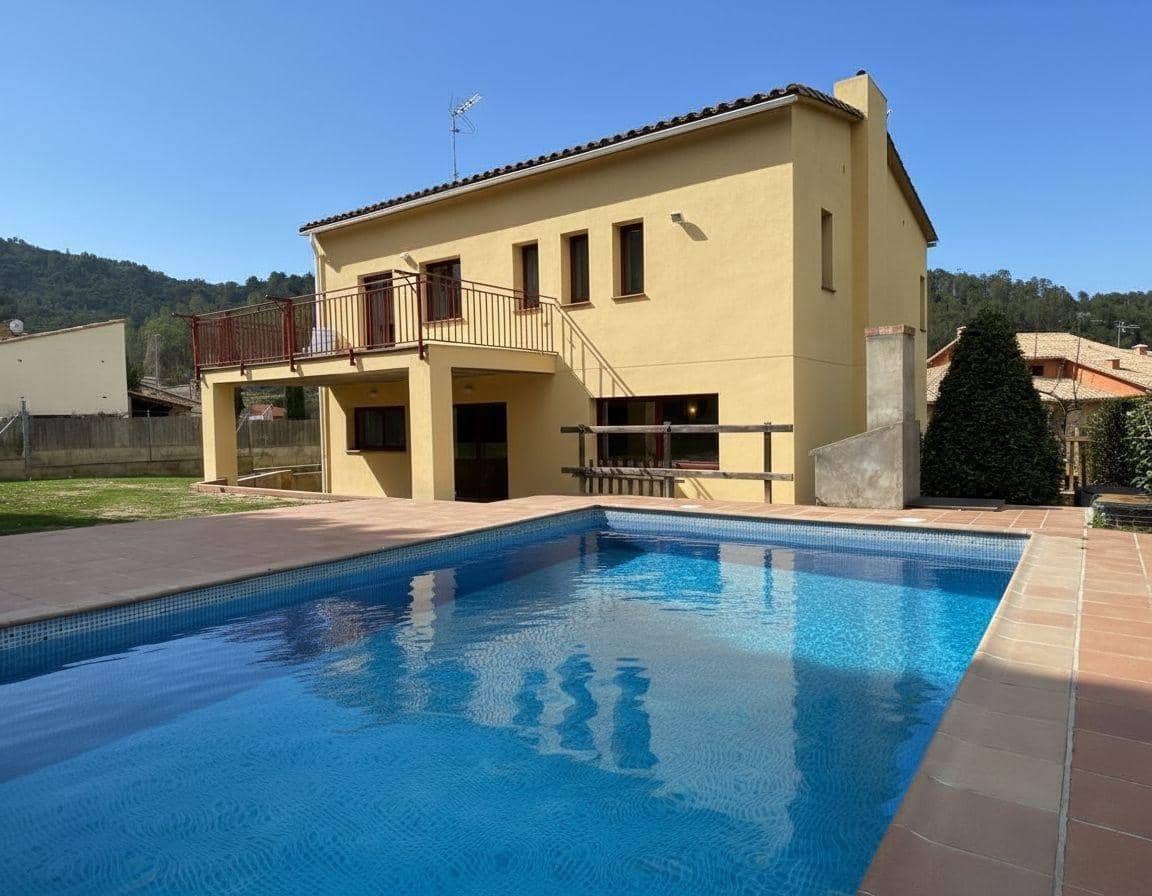 5 Zimmer Villa zu verkaufen in Sant Llorenc de la Muga mit Pool Garage - 450.000 € (Ref: 9759448)