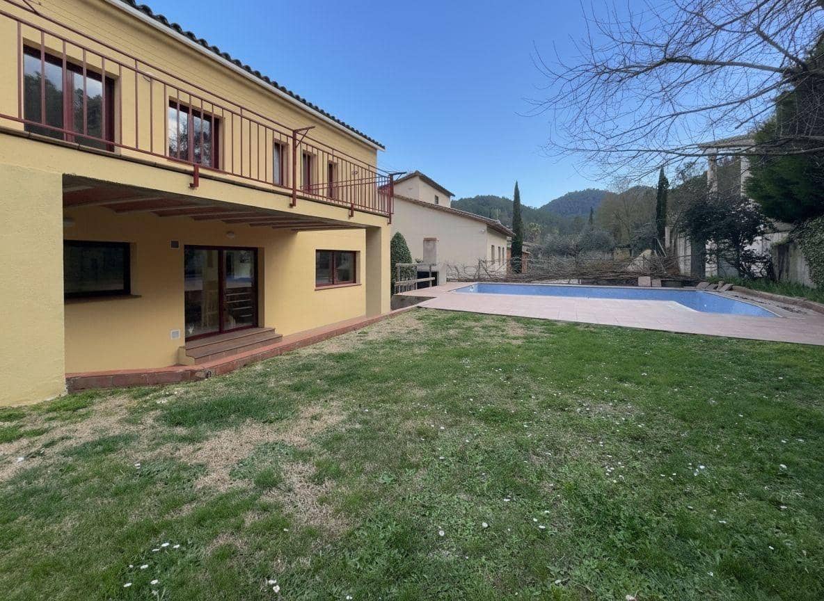 5 Zimmer Villa zu verkaufen in Sant Llorenc de la Muga mit Pool Garage - 450.000 € (Ref: 9759448)