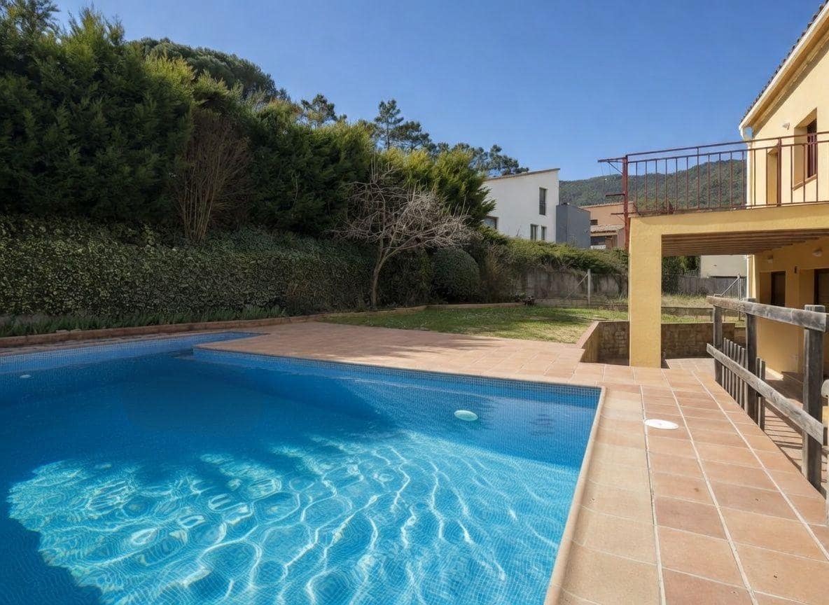5 Zimmer Villa zu verkaufen in Sant Llorenc de la Muga mit Pool Garage - 450.000 € (Ref: 9759448)