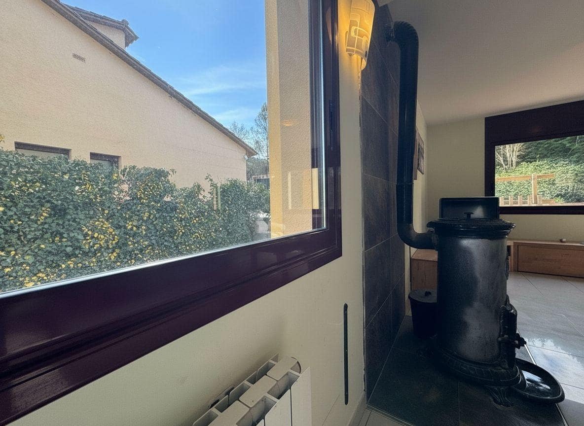 5 Zimmer Villa zu verkaufen in Sant Llorenc de la Muga mit Pool Garage - 450.000 € (Ref: 9759448)